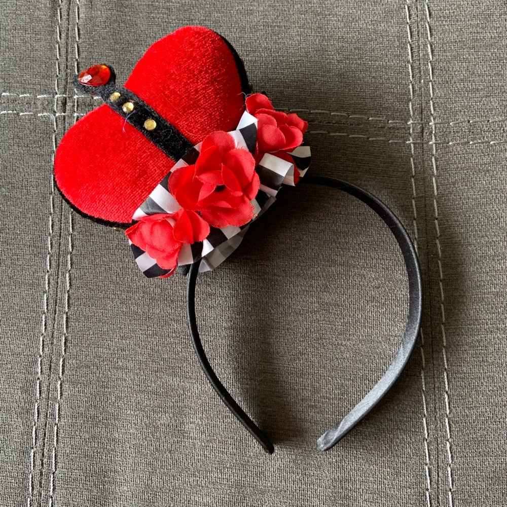 Queen of hearts headband